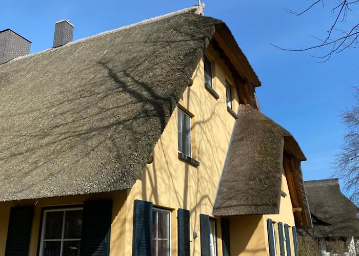 펜션 Ferienhaeuser Fischland 디르하겐